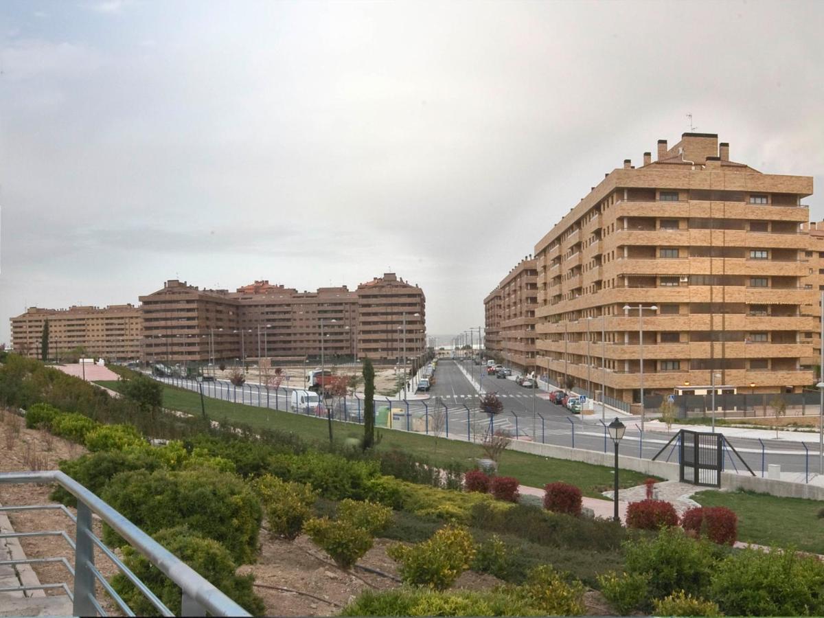 Aires De Toledo-parque Warner Y Madrid En Familia